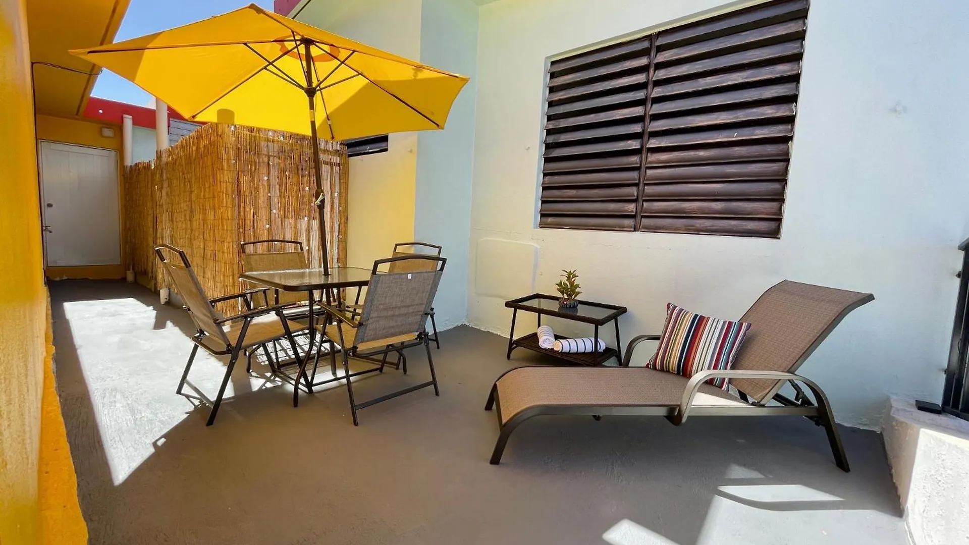 Mont Residence Offering A Loft And 3 Bedroom Apartment Steps From The Ferry Βιέκες Πουέρτο Ρίκο