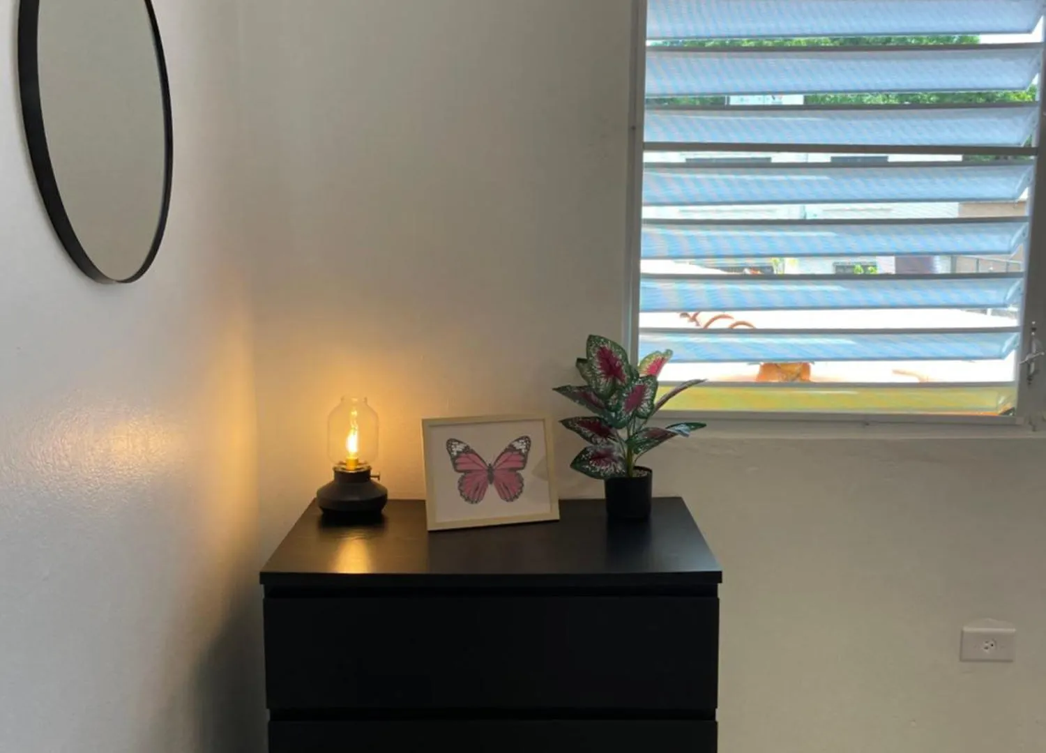 Mont Residence Offering A Loft And 3 Bedroom Apartment Steps From The Ferry Βιέκες 0*,
