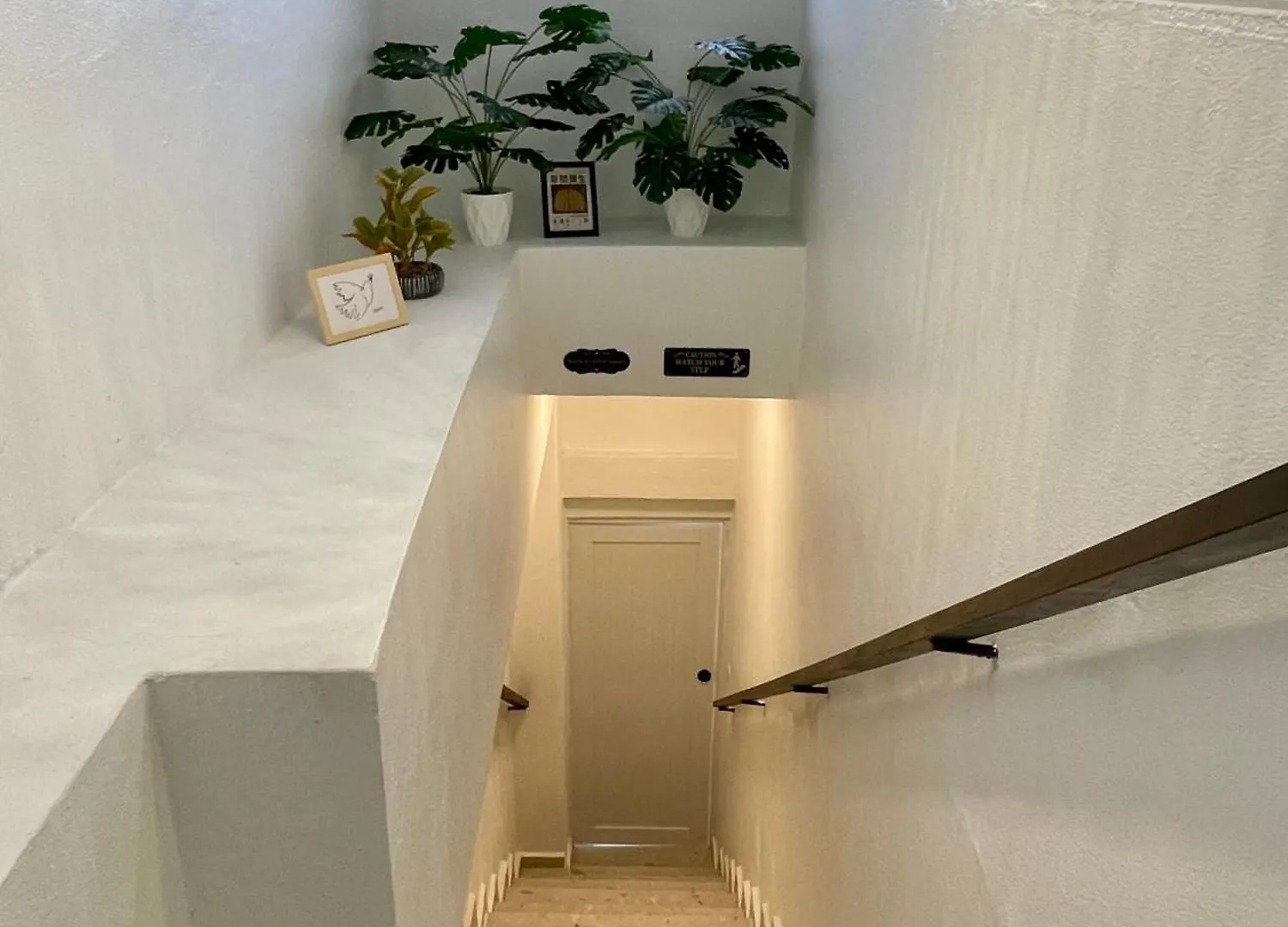 Mont Residence Offering A Loft And 3 Bedroom Apartment Steps From The Ferry Βιέκες