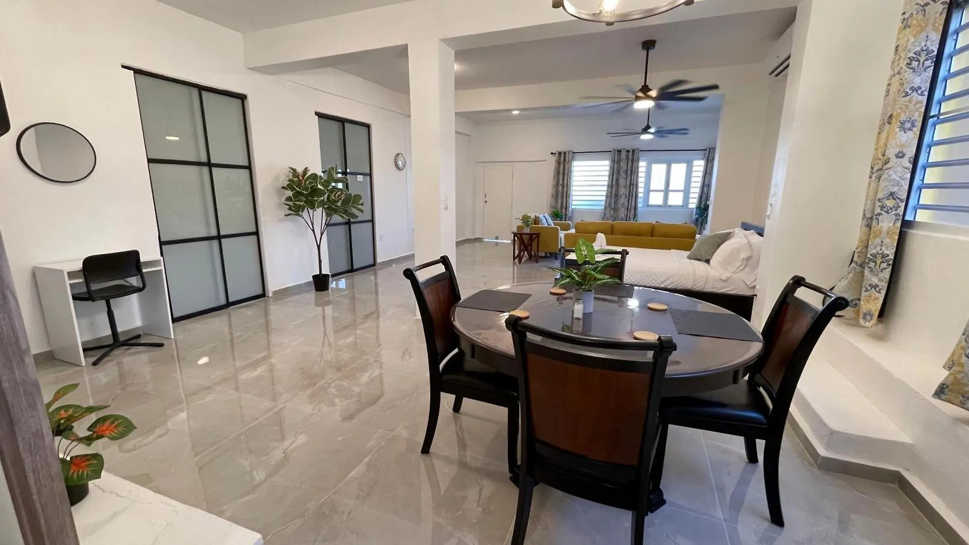 Mont Residence Offering A Loft And 3 Bedroom Apartment Steps From The Ferry Βιέκες Πουέρτο Ρίκο